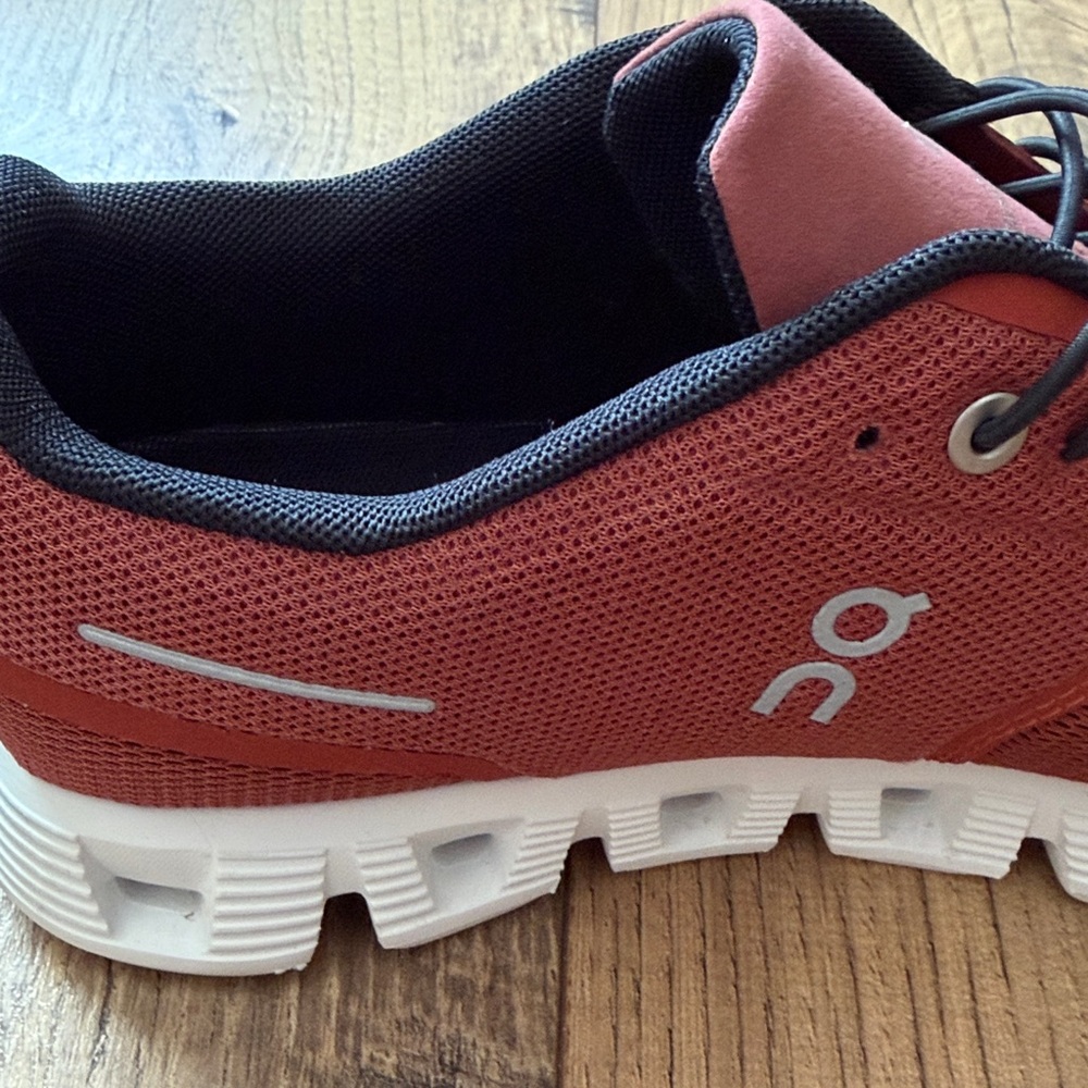 On Cloud 5 Running Shoes | Ruby Rust Red | Women’s 9.5 - Picture 6 of 9